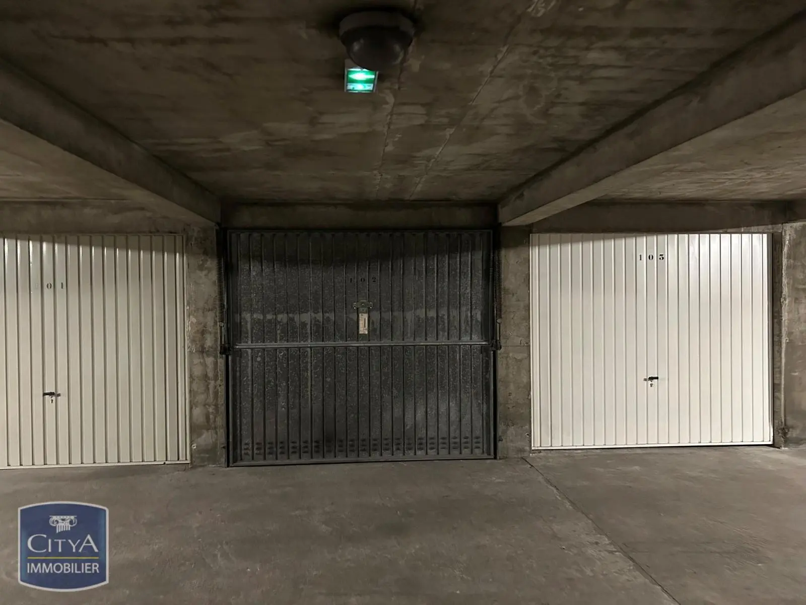 Photo 1 Parking