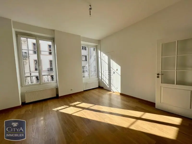 Photo 1 Appartement 2 pièces 56.13m²