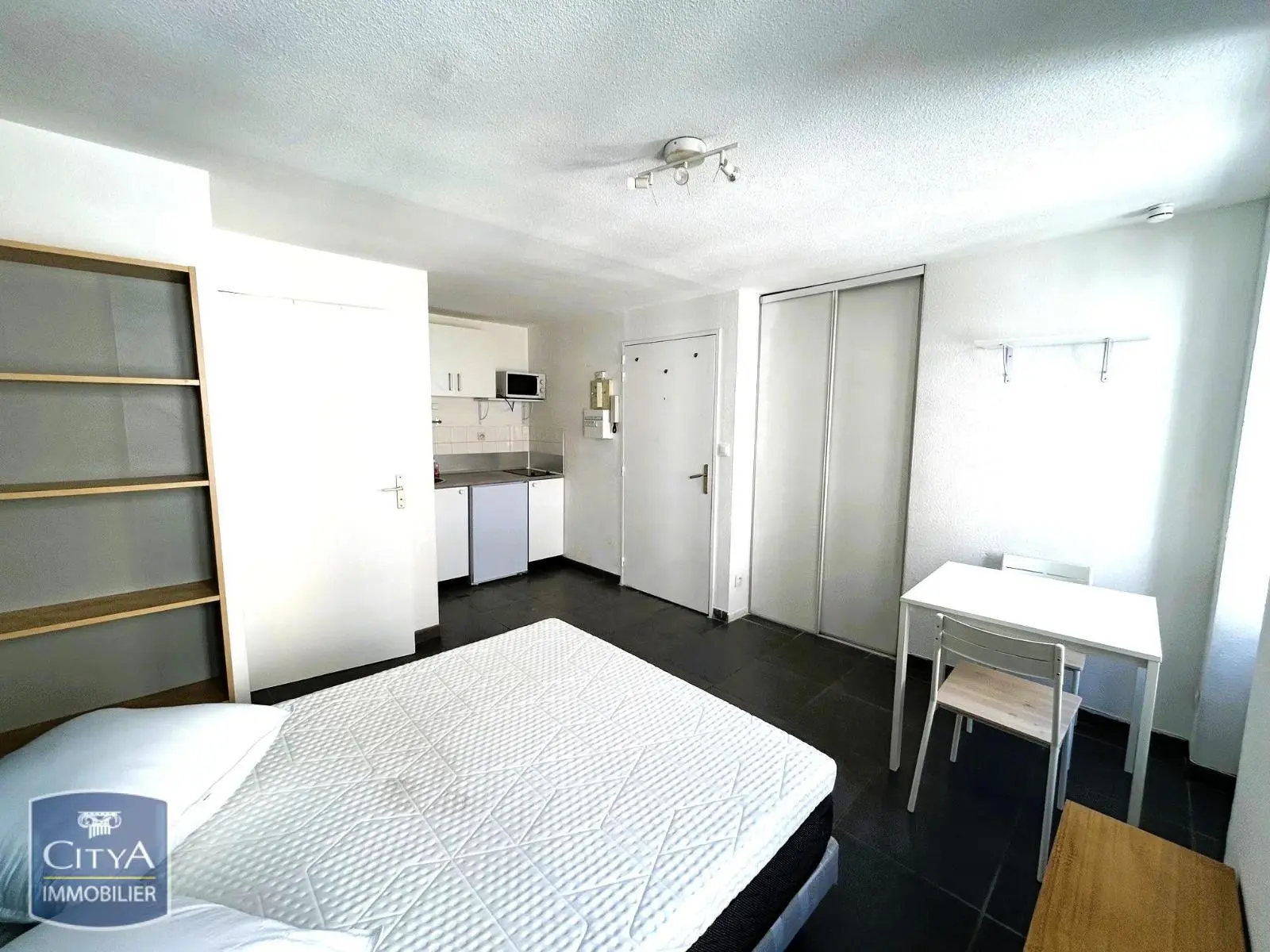 Photo 3 Appartement 1 pièce 17.4m²