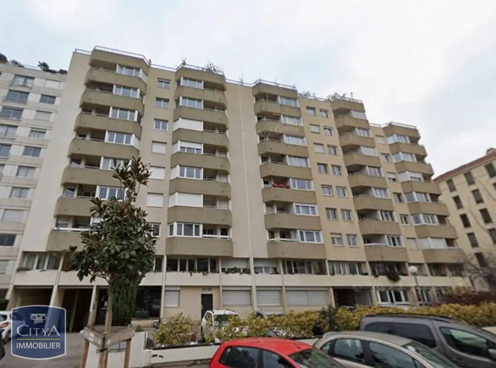 Photo 1 Appartement 1 pièce 27.92m²