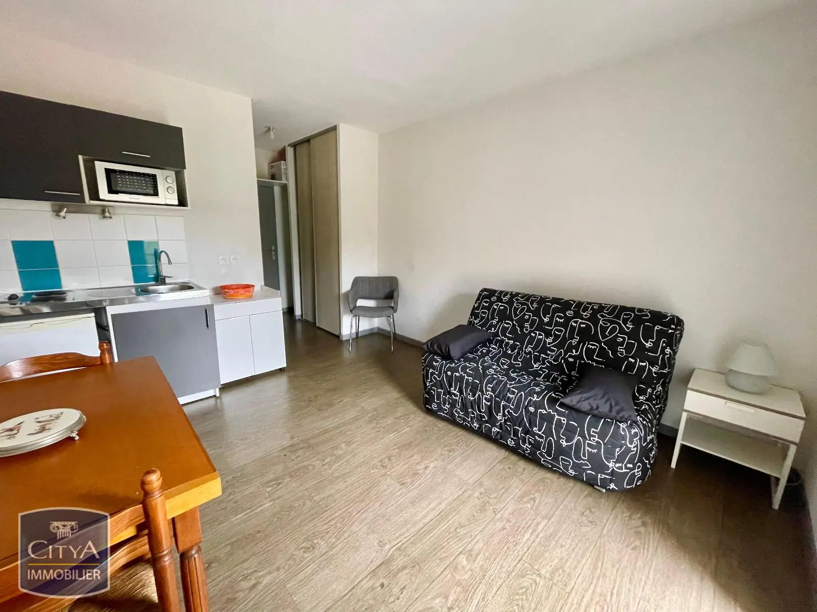 Photo 2 Appartement 1 pièce 19.6m²