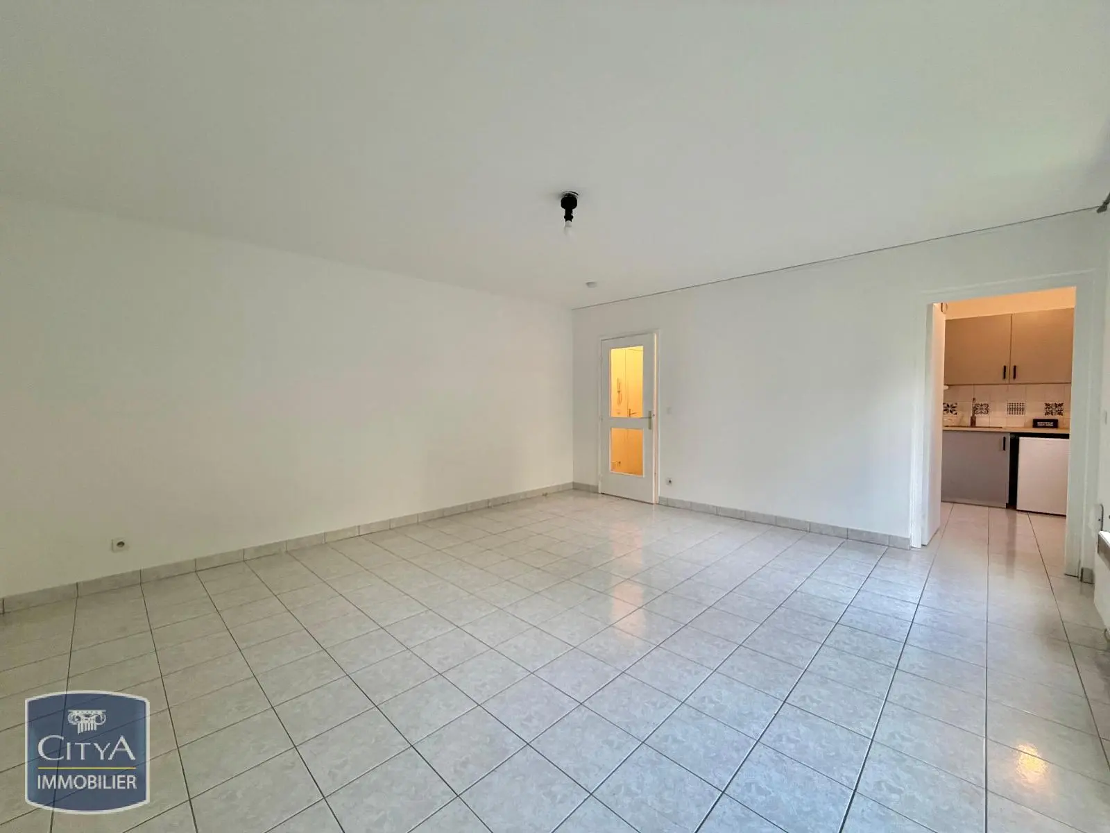 Photo 2 Appartement 1 pièce 38m²