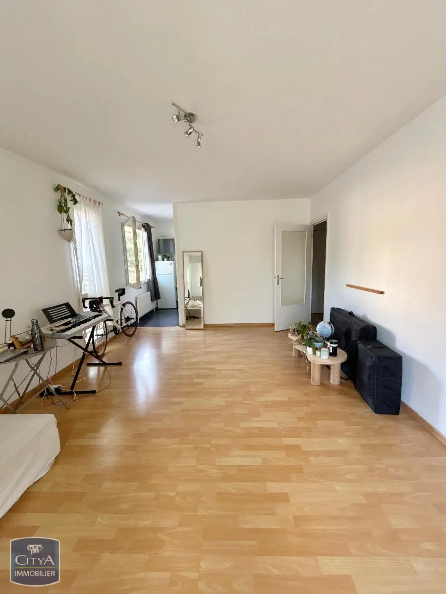 Photo 2 Appartement 1 pièce 39.8m²