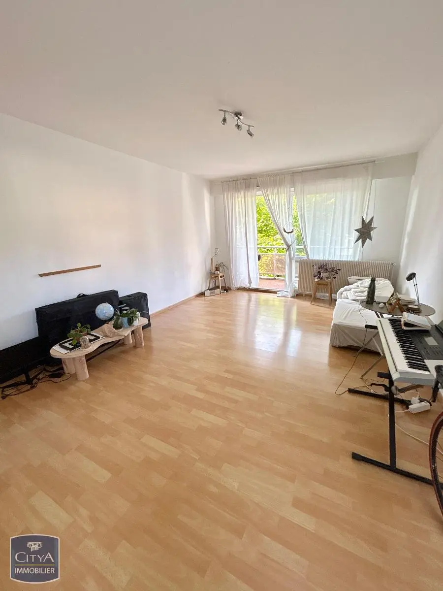 Photo 1 Appartement 1 pièce 39.8m²