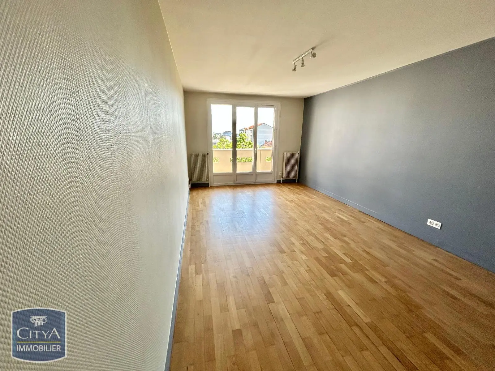 Photo 1 Appartement 1 pièce 42.42m²