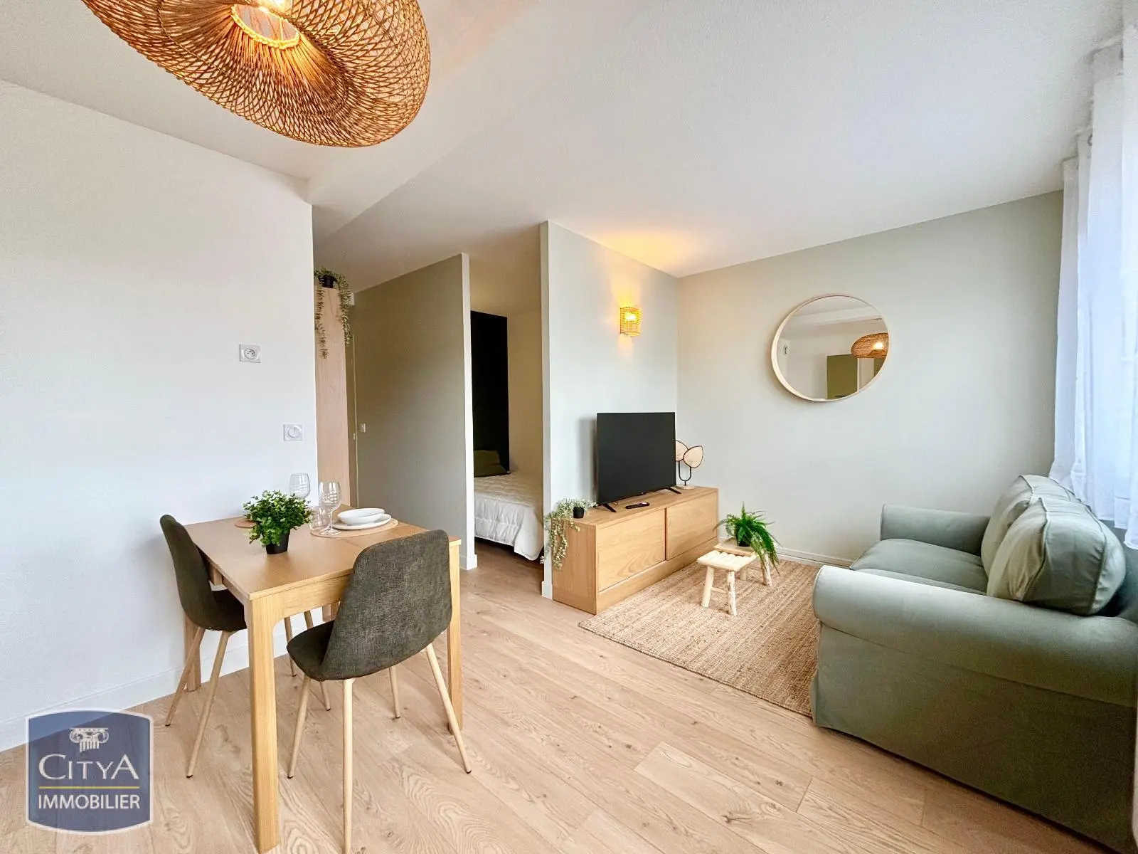 Photo 1 Appartement 1 pièce 31.75m²