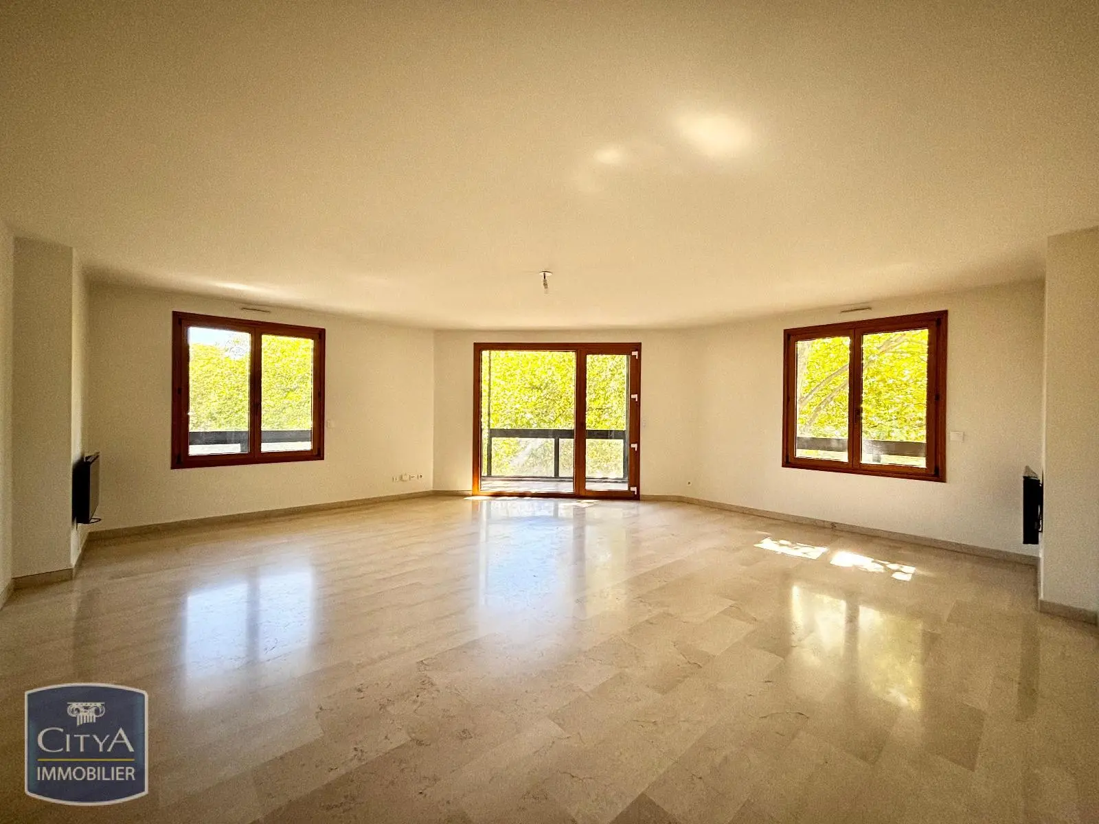 Photo 1 Appartement 4 pièces 131.9m²