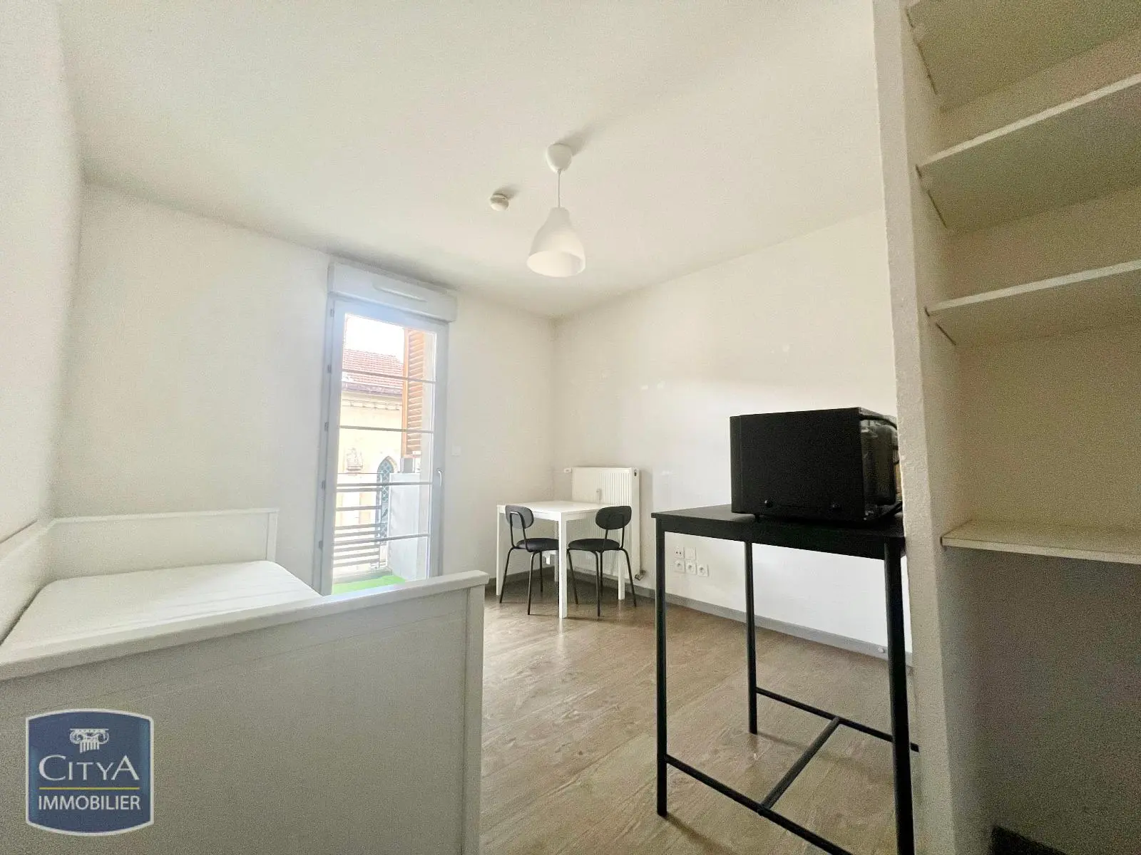 Photo 2 Appartement 1 pièce 18.96m²