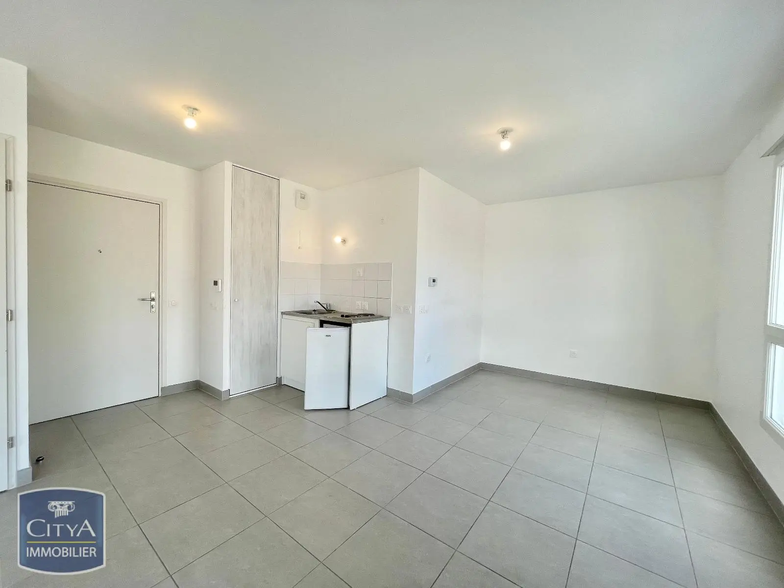 Photo 2 Appartement 1 pièce 36.57m²