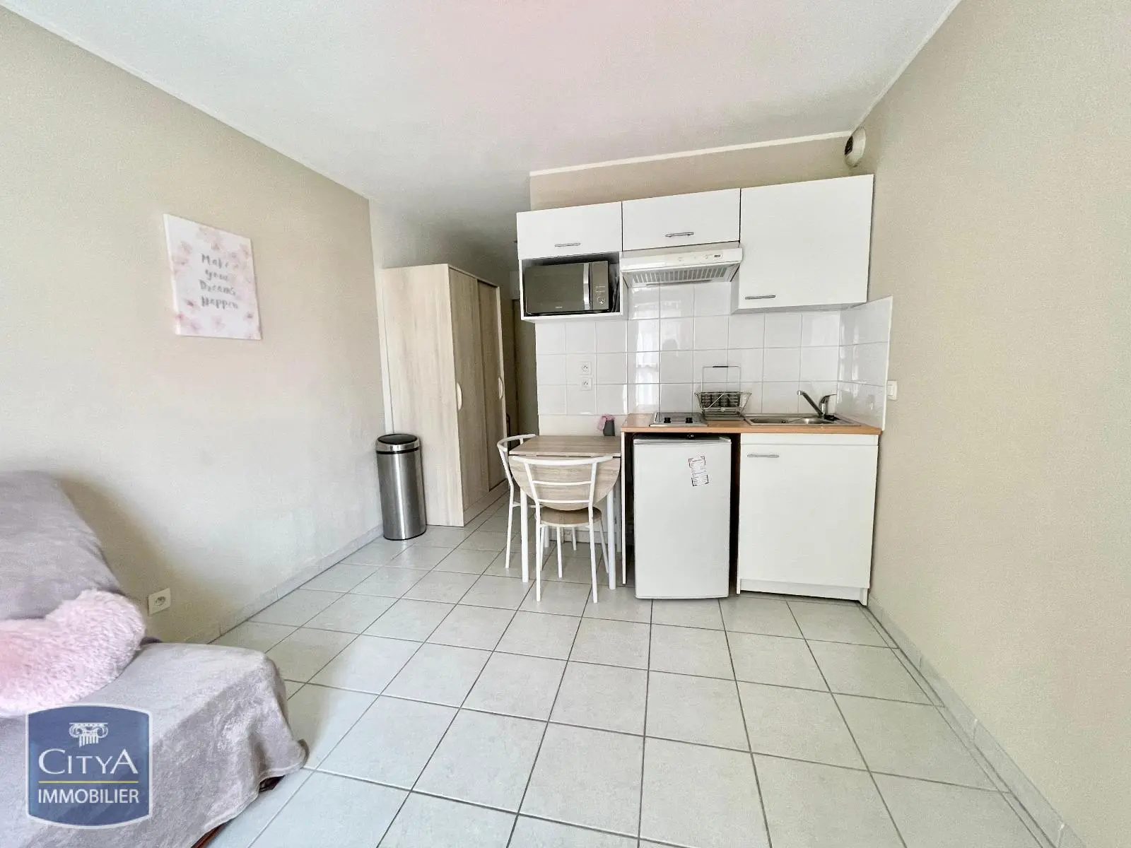 Photo 2 Appartement 1 pièce 20.58m²