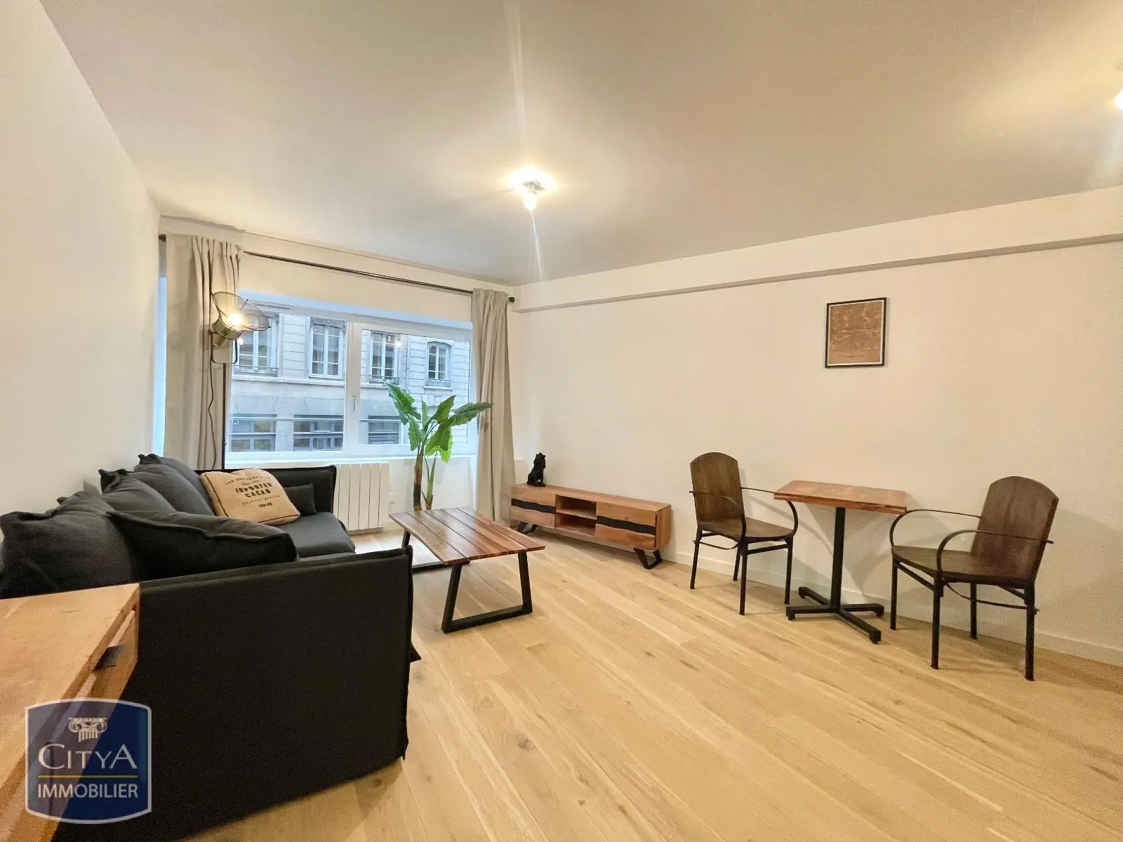 Photo 1 Appartement 1 pièce 34.4m²