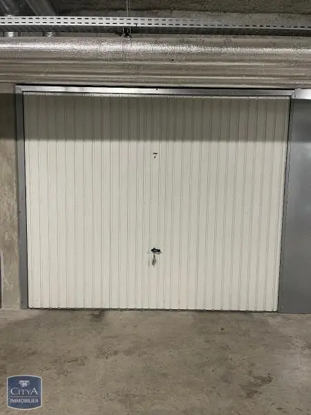 Photo 1 Parking