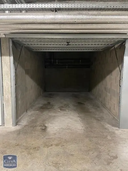 Photo 2 Parking