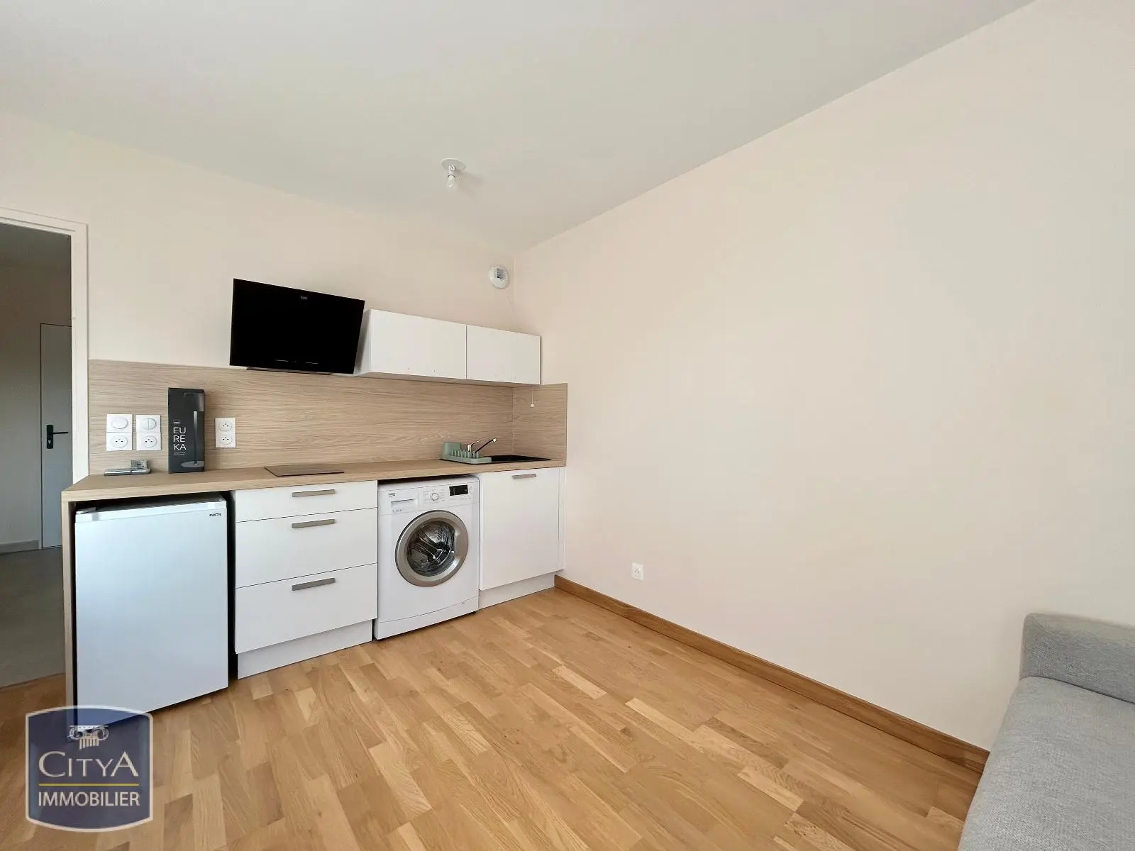 Photo 2 Appartement 1 pièce 21.98m²