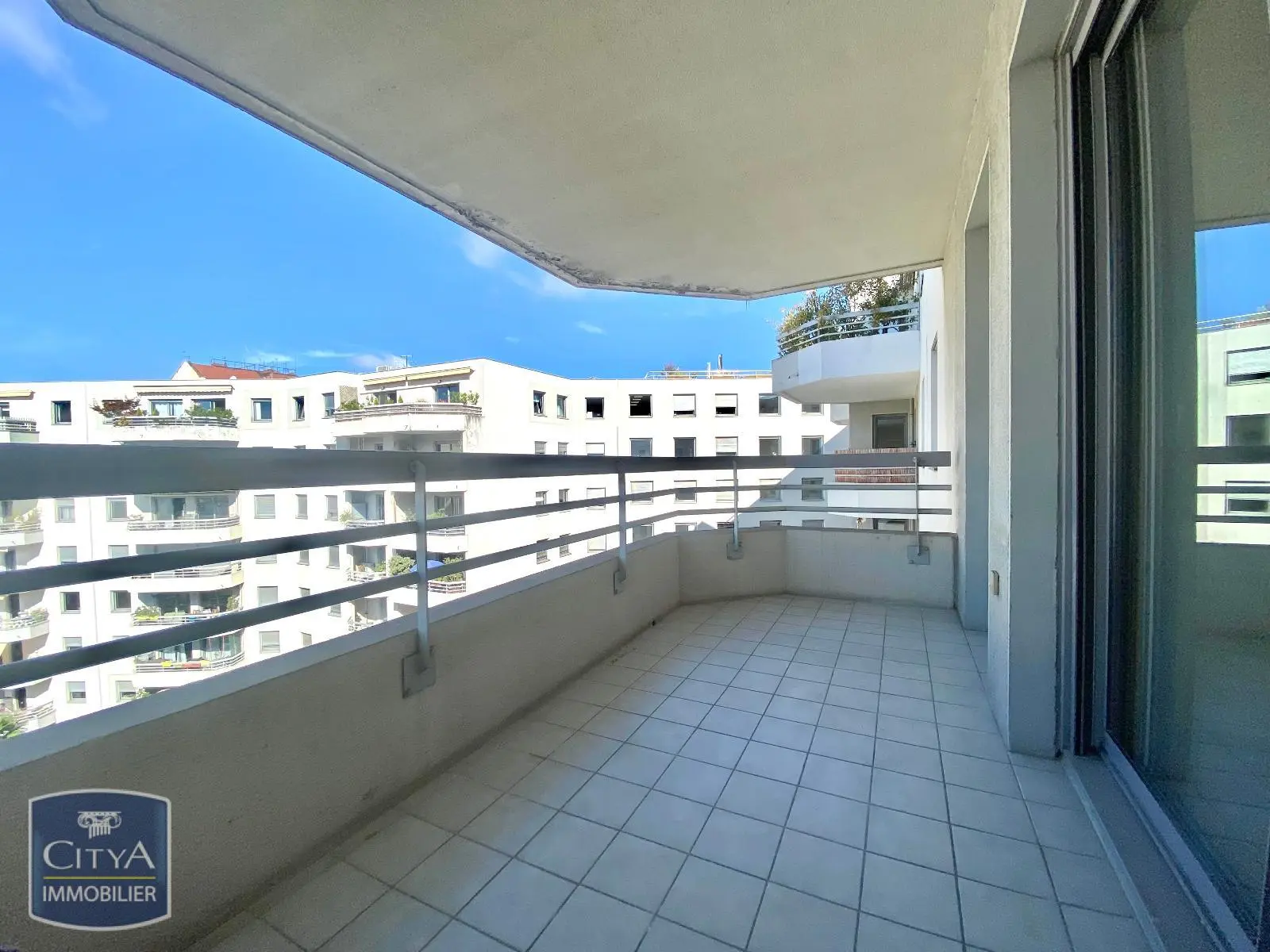 Photo 1 Appartement 2 pièces 63.69m²
