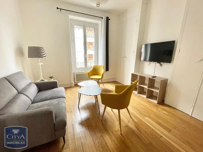 Photo 2 Appartement 1 pièce 32.81m²