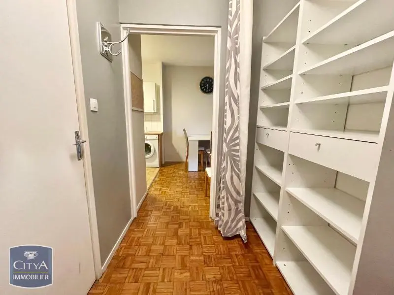 Photo 5 Appartement 1 pièce 31.89m²
