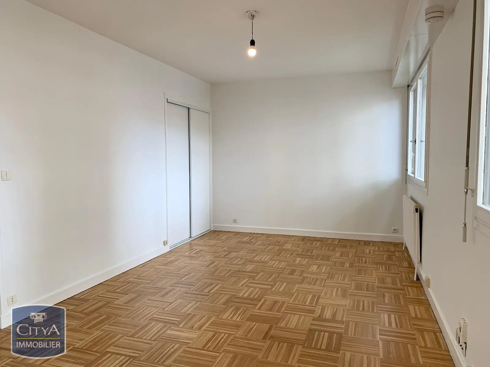 Photo 1 Appartement 1 pièce 29.74m²