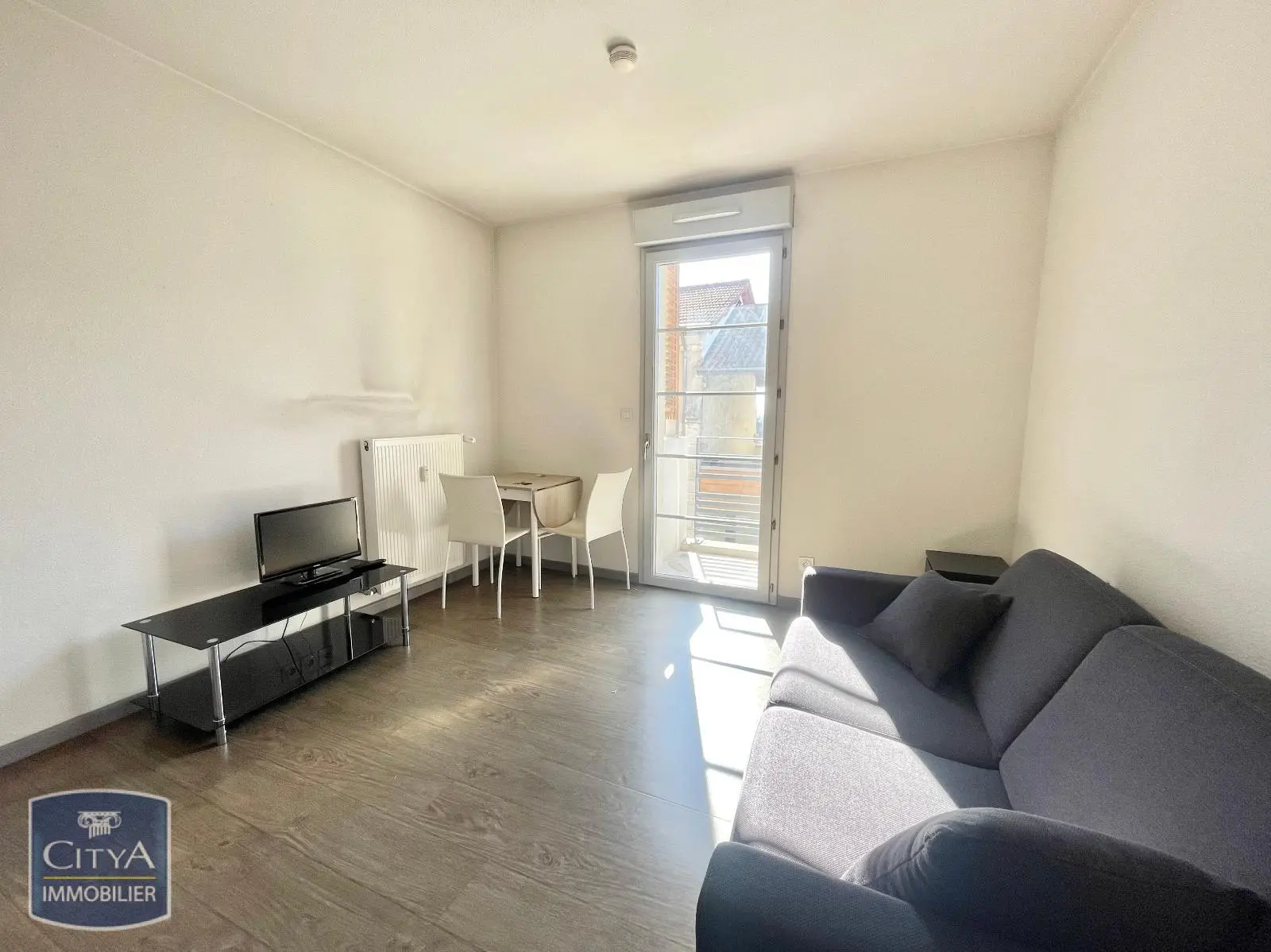 Photo 1 Appartement 1 pièce 19m²
