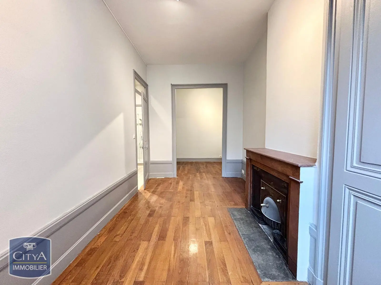 Photo 2 Appartement 1 pièce 31.5m²