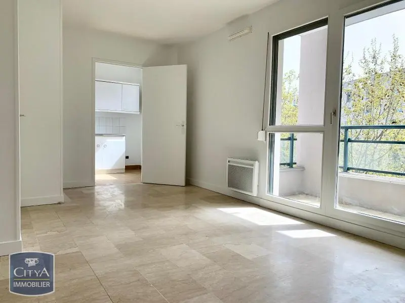 Photo 3 Appartement 1 pièce 28.03m²