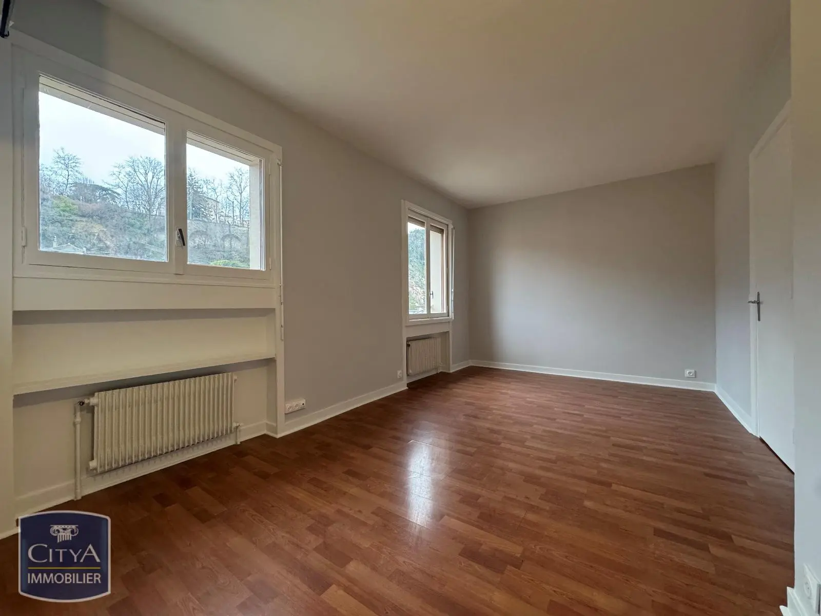 Photo 2 Appartement 1 pièce 24.49m²