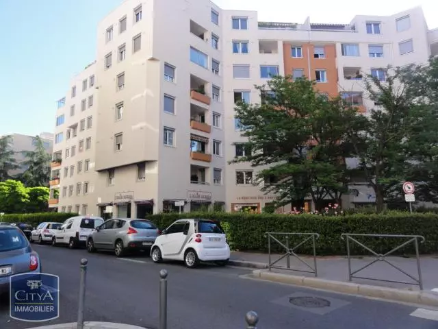 Illustration pour Appartement 4 pièces 85m² Photo Appartement 4 pièces 85m²
