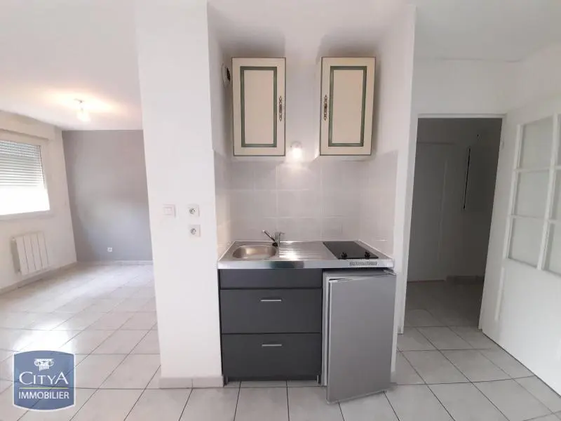 Photo 2 Appartement 1 pièce 34.25m²
