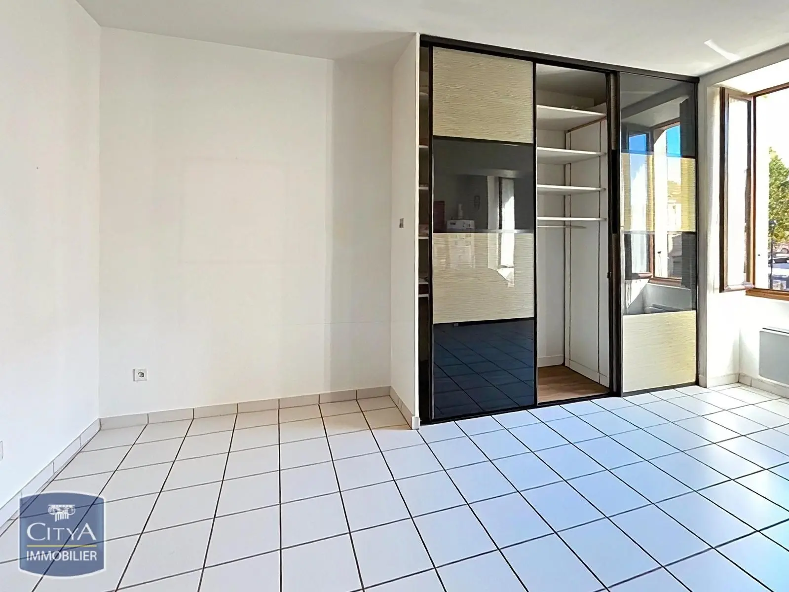 Photo 2 Appartement 1 pièce 34.71m²