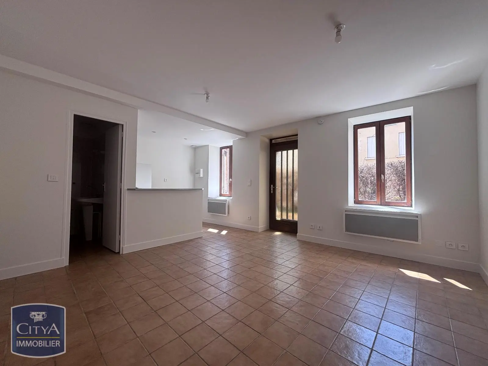Photo 1 Appartement 1 pièce 27.4m²