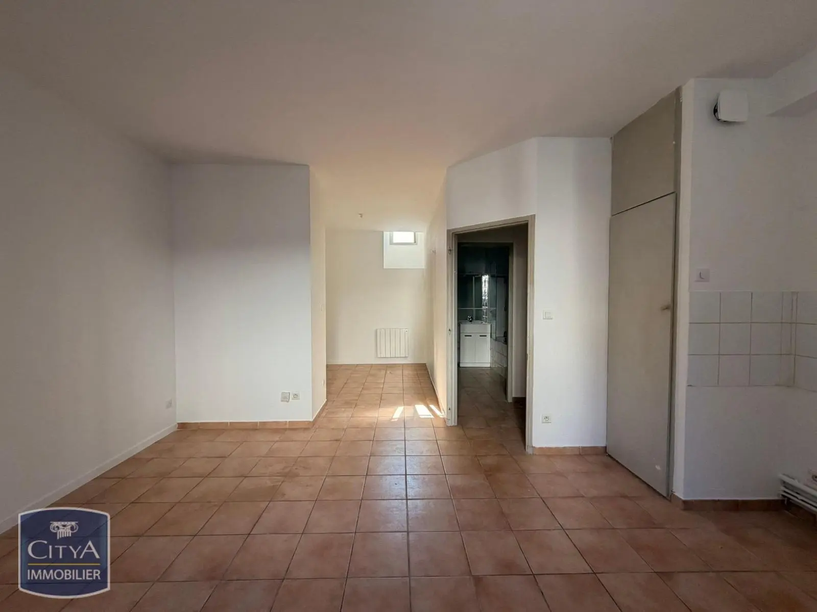 Photo 2 Appartement 1 pièce 31.81m²