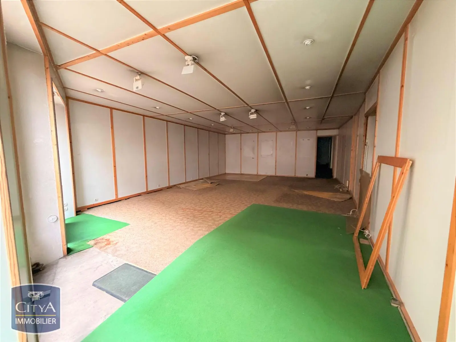 Photo 6 Local Commercial