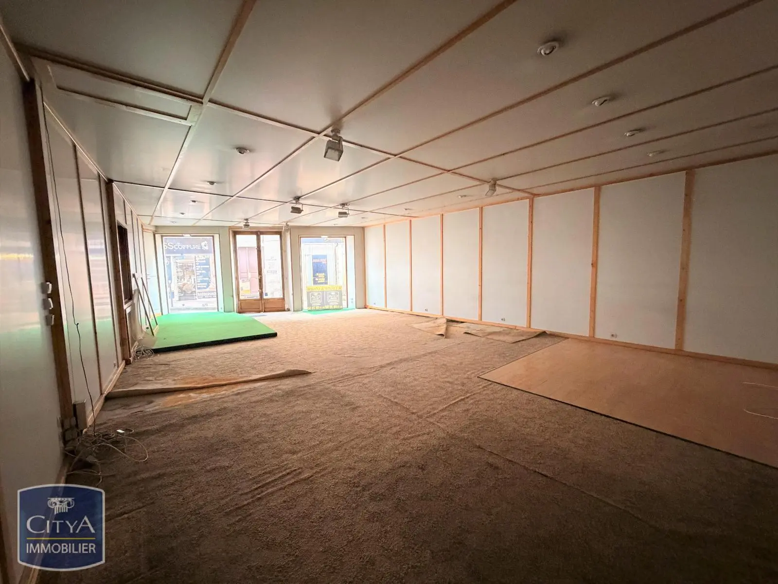 Photo 8 Local Commercial