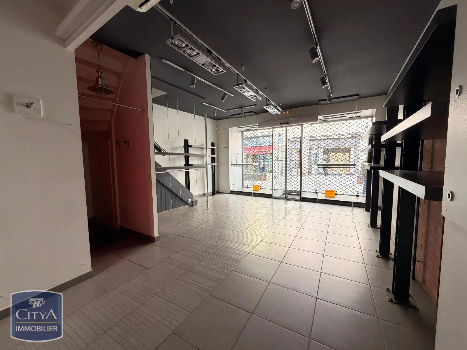 Photo 4 Local Commercial