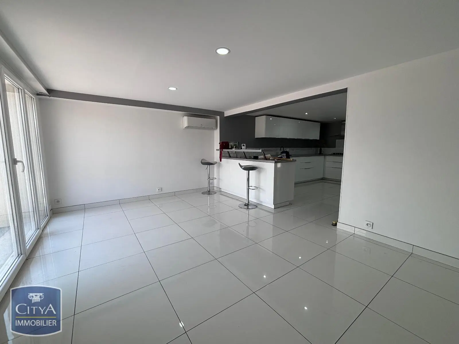 Photo 3 Maison 6 pièces 178m²