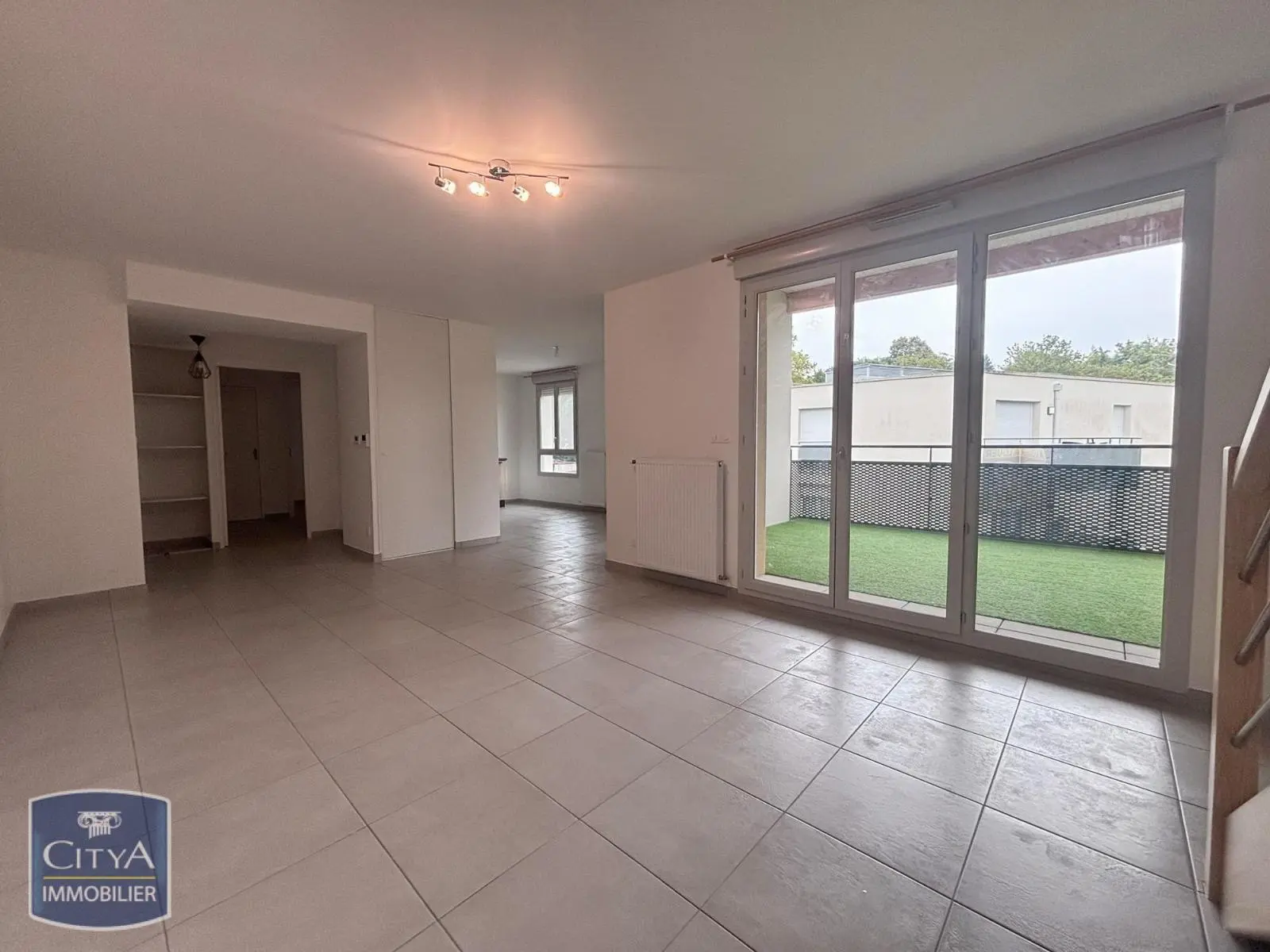 Photo 2 Appartement 4 pièces 97.77m²