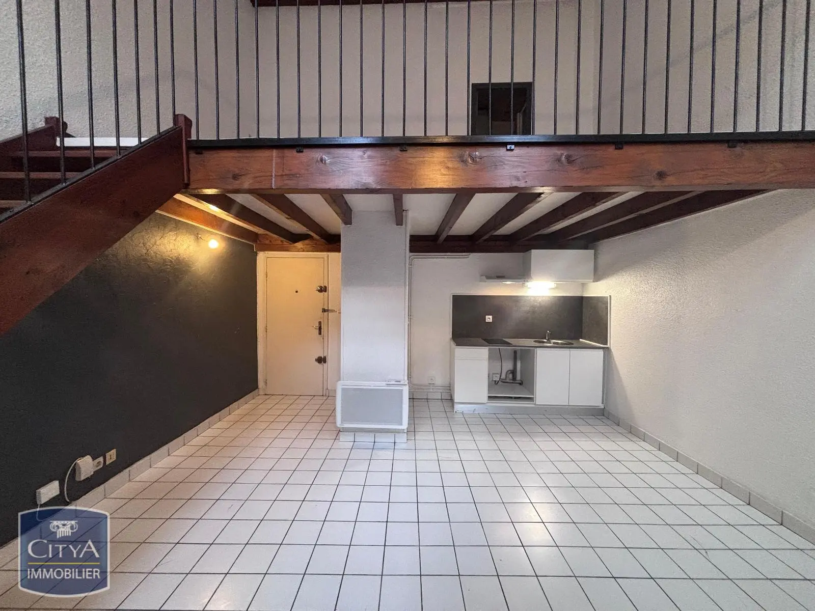 Photo 2 Appartement 1 pièce 37.27m²