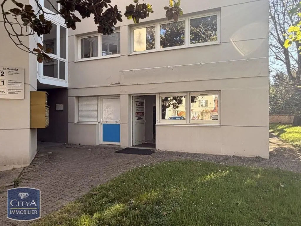 Photo 6 Local Professionnel 1 pièce 47m²