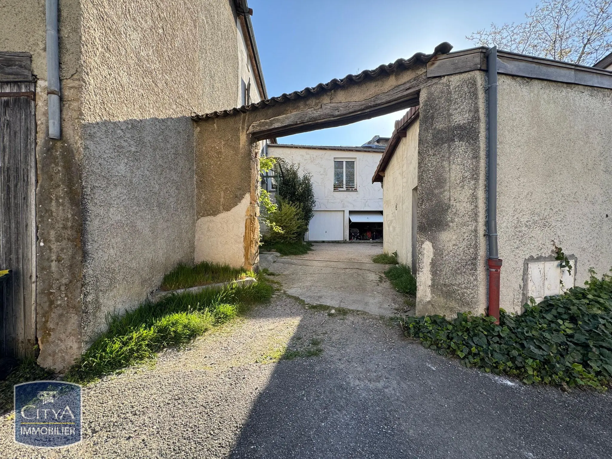 Photo 2 Immeuble 230m²