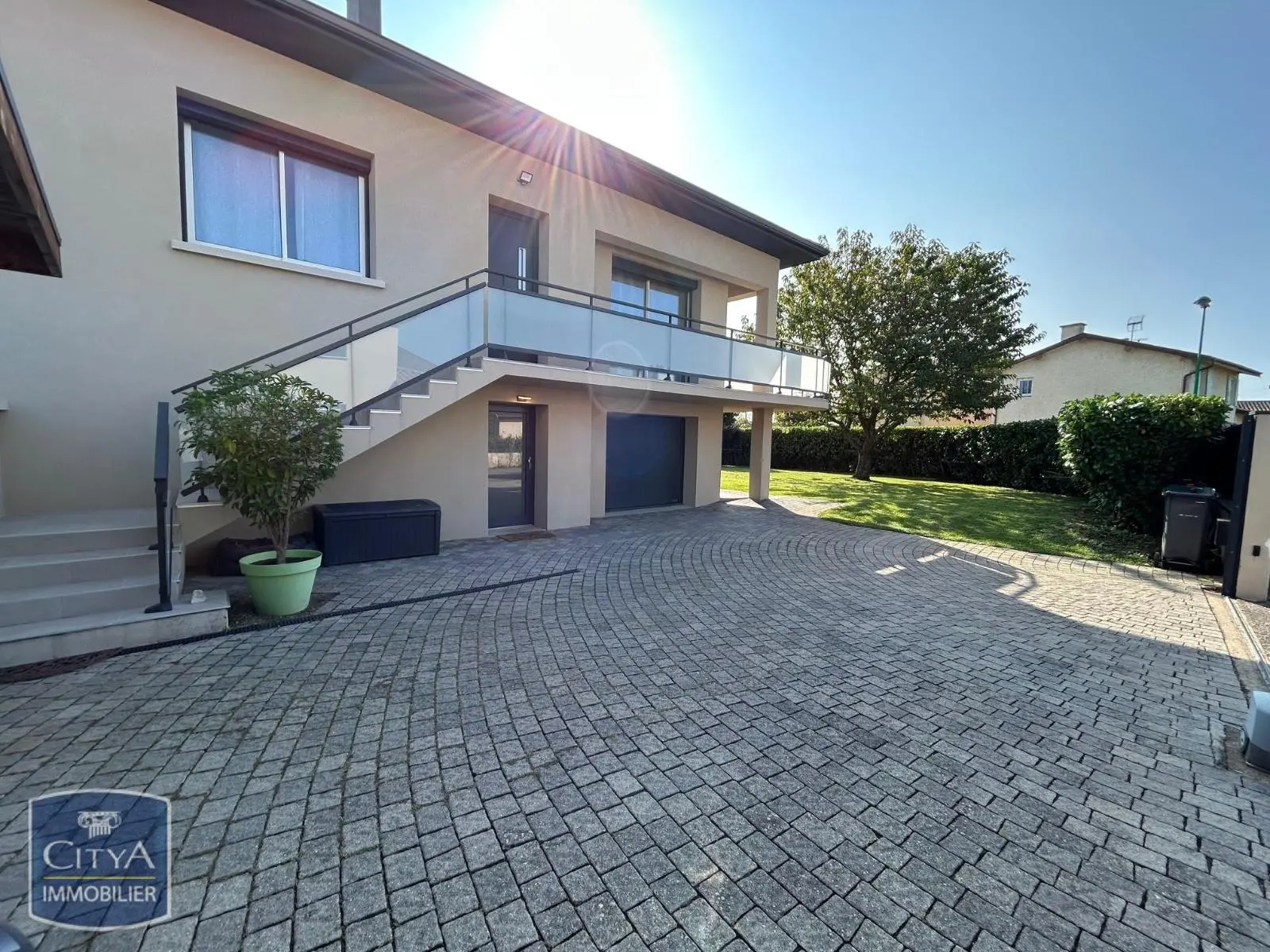 Photo 1 Maison 5 pièces 188m²