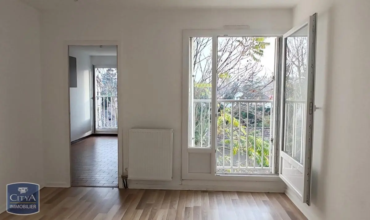 Photo 1 Appartement 1 pièce 31.5m²