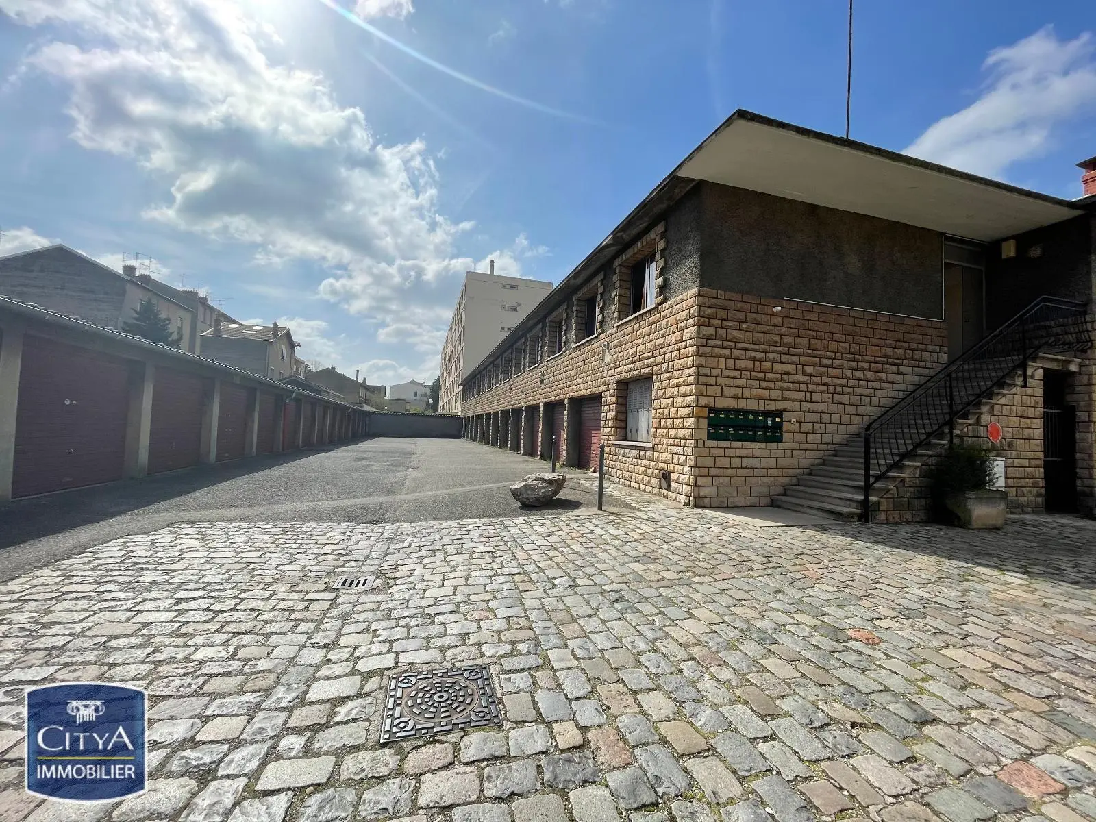 Photo 1 Appartement 1 pièce 27m²