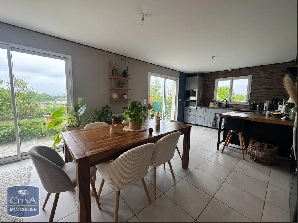 Photo 1 Maison 4 pièces 100.63m²