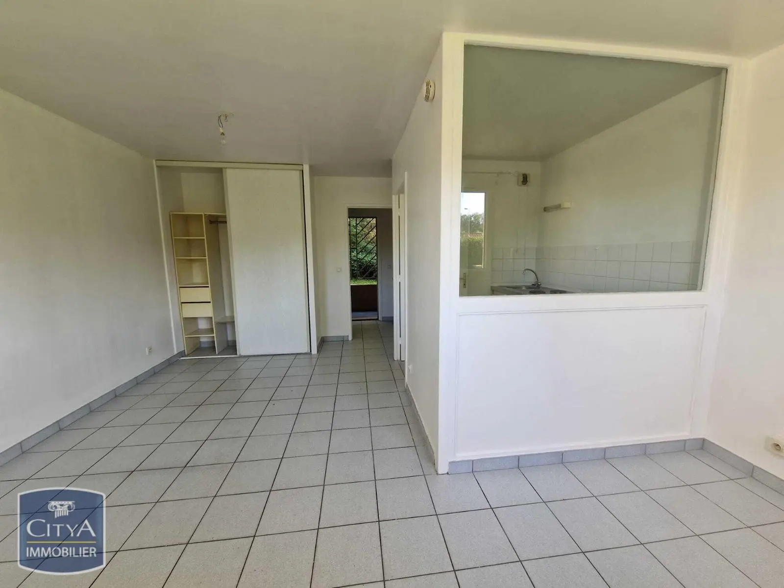 Photo 3 Appartement 1 pièce 27.98m²