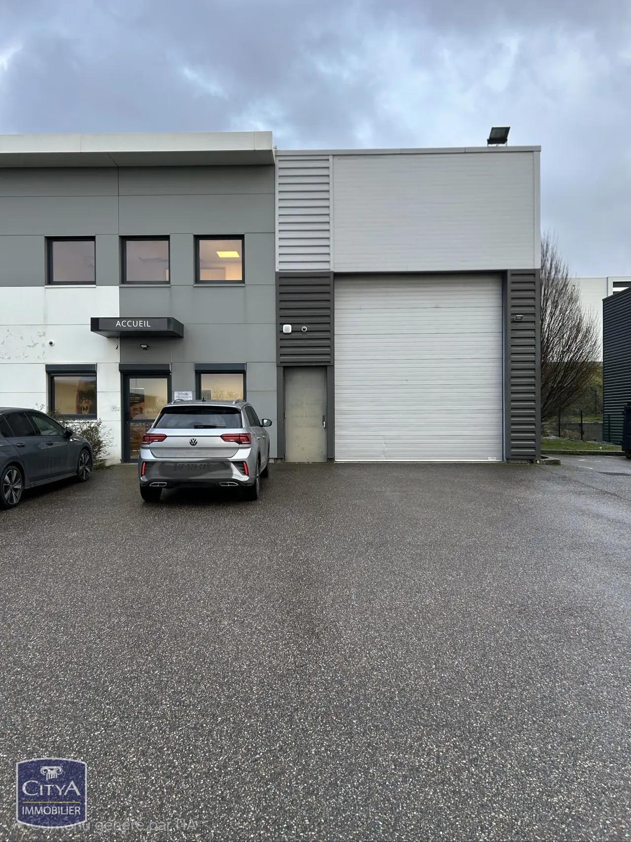 Photo 1 Fonds De Commerce 345.6m²