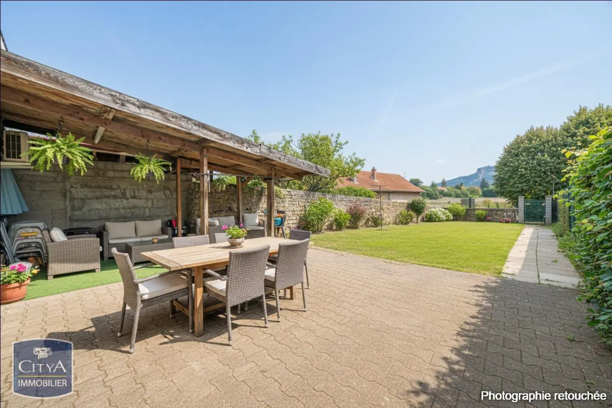 Photo 1 Maison 5 pièces 99.7m²