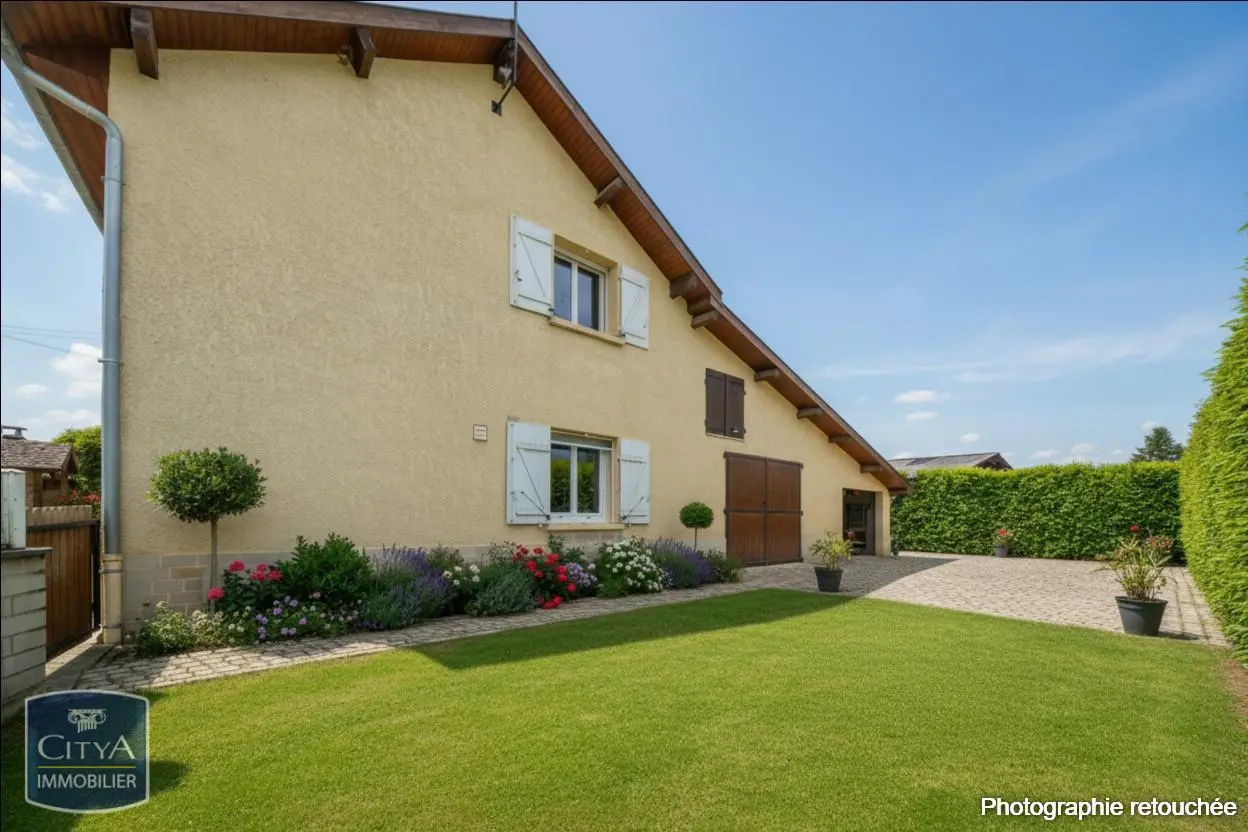 Photo 1 Maison 5 pièces 139m²