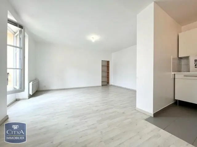 Photo 1 Appartement 1 pièce 29.4m²