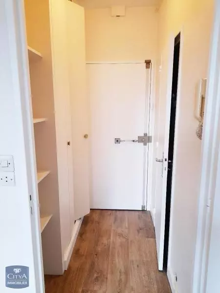 Photo 3 Appartement 1 pièce 32.07m²