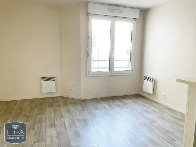 Photo 1 Appartement 1 pièce 24.64m²